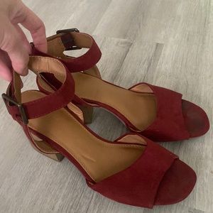 Burgundy / Red Chunky Heels Universal Thread Women’s 8